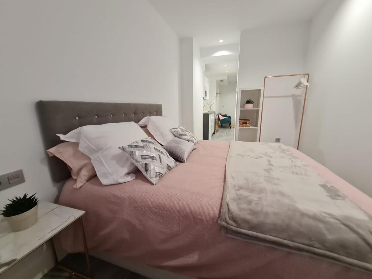 Loftinmalaga Aparthotel Exteriör bild