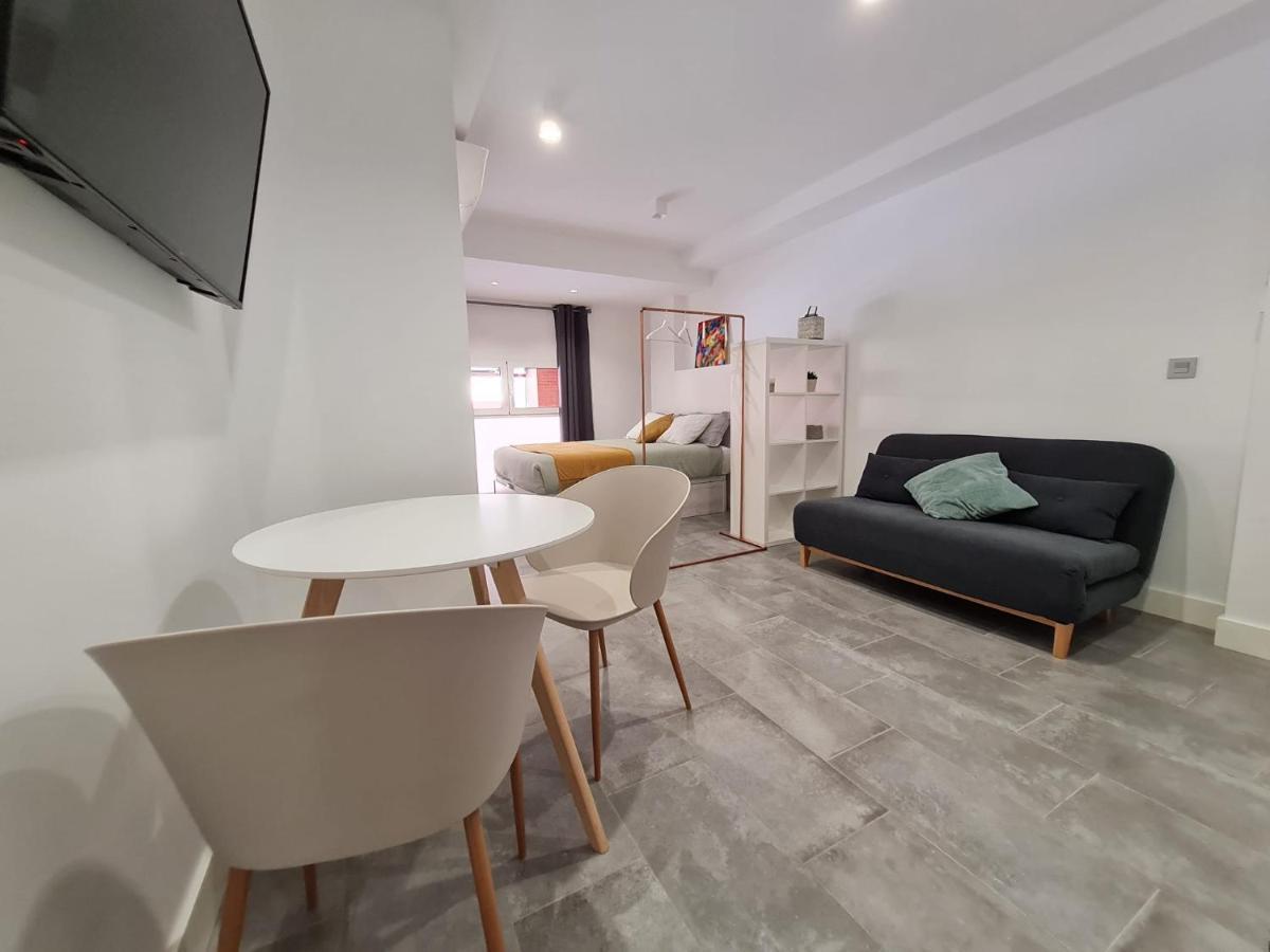 Loftinmalaga Aparthotel Exteriör bild