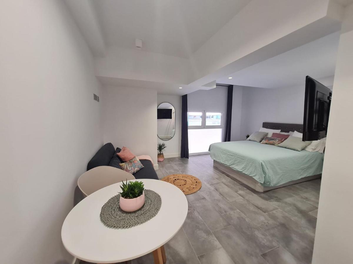 Loftinmalaga Aparthotel Exteriör bild