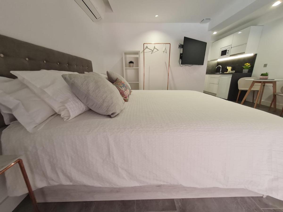 Loftinmalaga Aparthotel Exteriör bild