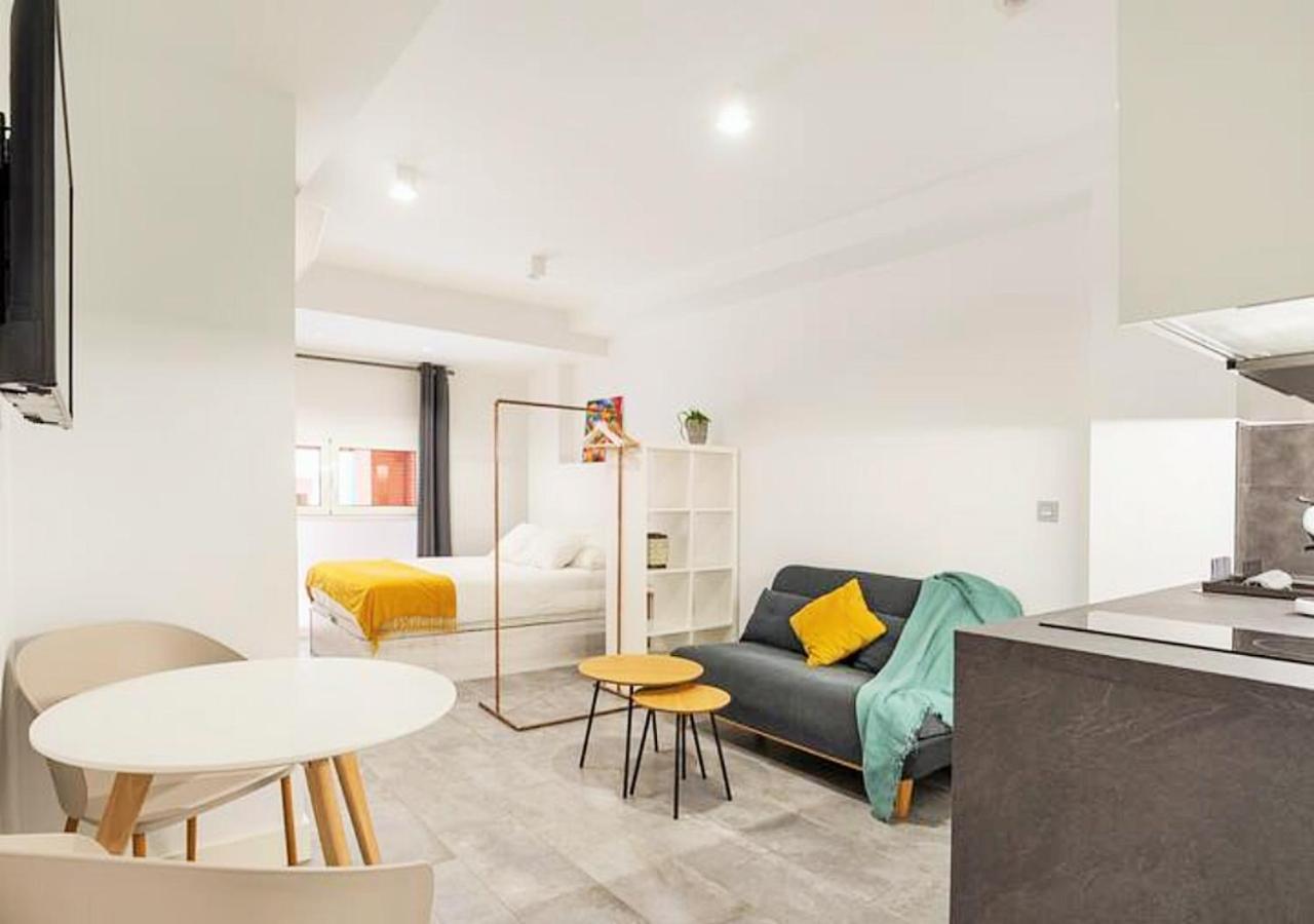 Loftinmalaga Aparthotel Exteriör bild